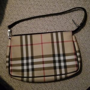 Burberry clutch